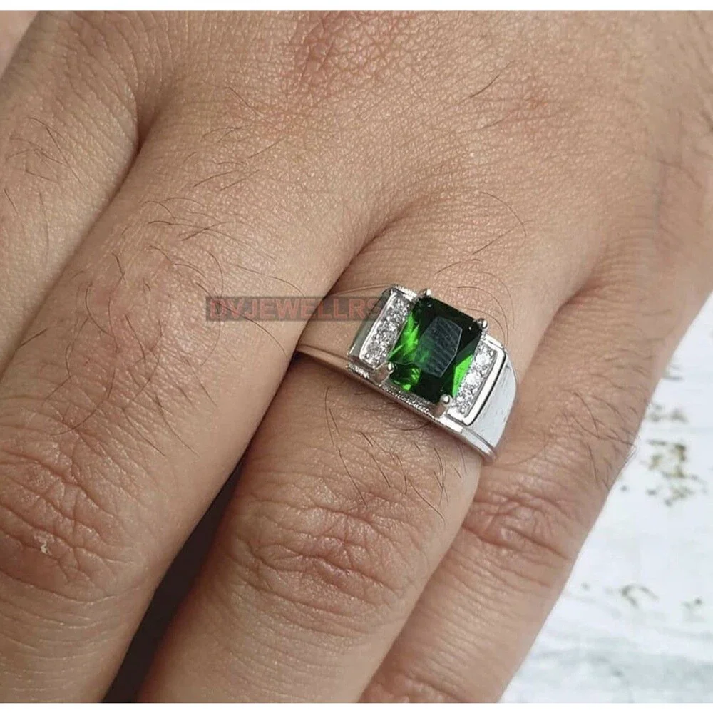 VTG Emerald Ring Radiant Cut Created Emerald Ring 925 Sterling sz 11 Green